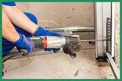 Quality Garage Door Service Murray, UT 801-981-4179 - installation-sid-gr-22m